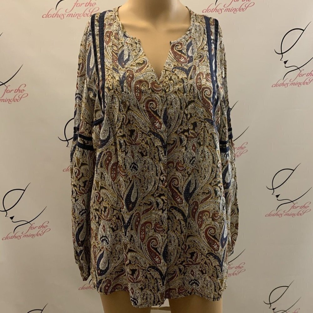St. John's Bay. Size S (oversized). Rayon Blend. Long Sleeve. Button Up. B63